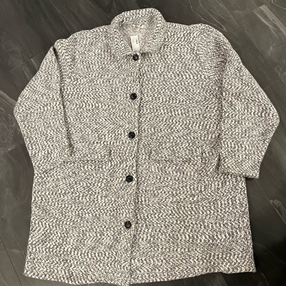 MAURICES 4X NWT Soft Longline Shacket
Gray/Silver Herringbone Design MSRP$65 - Picture 2 of 10